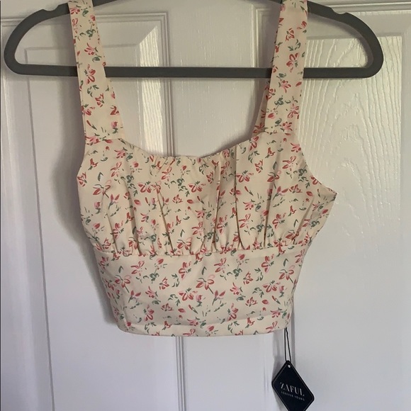 New zaful floral crop top - Picture 2 of 5